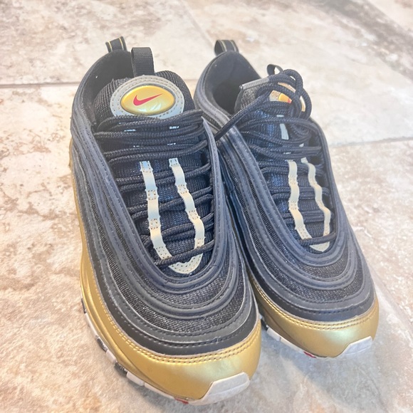 Air max 97, size U.S. 5, barely worn. Ready to ship - Picture 2 of 9